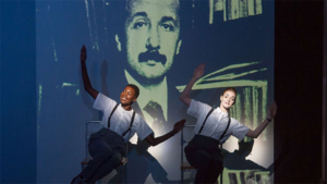 Photo du spectacle Einstein on the beach - Opéra de Philip Glass, mis en scène par Robert Wilson en 1976